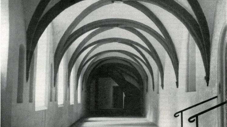 MV historisch (176): Dobbertin – Kreuzgang im Kloster, um 1955 Foto: Sammlung Gerhard Weber