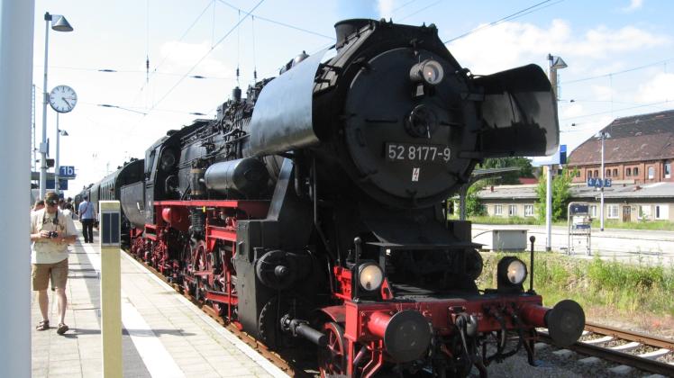 Ab Karow sind diesen Sonnabend bis Malchow auch Dampflokzüge im Einsatz.  