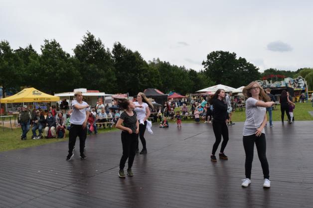 Begeisterte die Festbesucher mehrmals: die Tanzgruppe „Step Attack“. Begeisterte die Festbesucher mehrmals: die Tanzgruppe „Step Attack“.