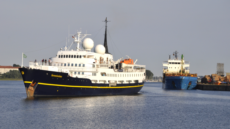 Die MS „Serenissima“  ist ein ehemaliges norwegisches Postschiff, das von 1960 bis 2001 auf der Hurtigruten an der Küste Norwegens im Linienverkehr eingesetzt war.