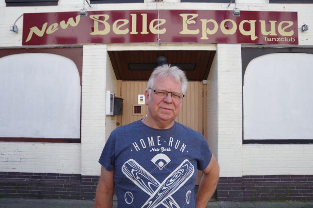 Klaus Leschkus vor seinem Tanzlokal: Das „Belle Epoque“ hat eine lange Geschichte.