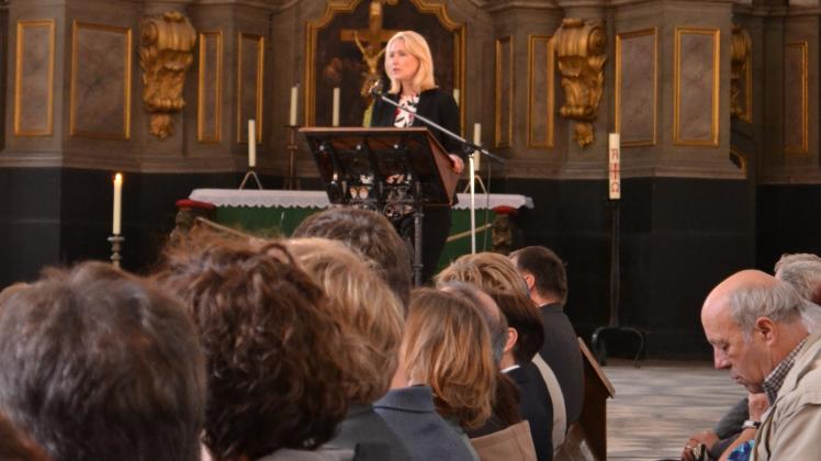 Ministerpräsidentin Manuela Schwesig (SPD) spricht in der Marienkirche in Rostock Ministerpräsidentin Manuela Schwesig (SPD) spricht in der Marienkirche in Rostock