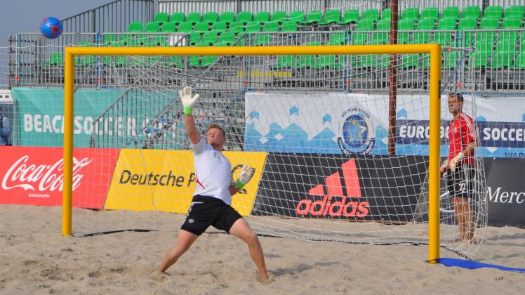 Durfte für die deutsche Beachsoccer-Auswahl auflaufen: Keeper Robin Schröder beendete vergangenes Jahr seine Karriere beim FC Hansa und spielt nun für die Rostocker Robben.  