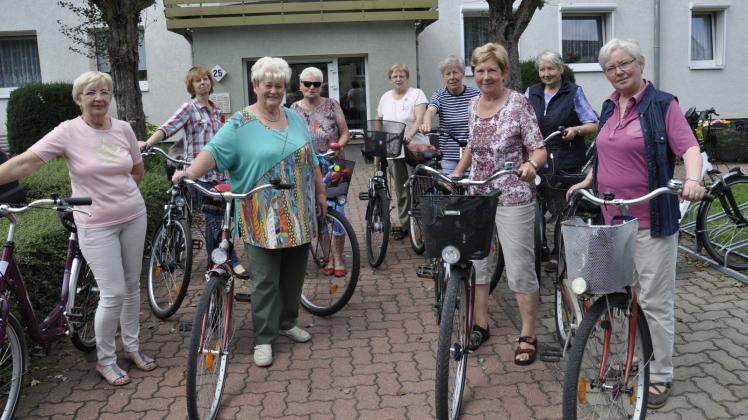 Sind mit Perleberg als Fahrradstadt zufrieden: Die Frauen von der kleinen Radgruppe der Awo.  
