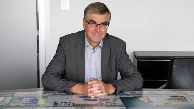 Vorsitzender der Geschäftsführung des Generalplaners Inros Lackner in Rostock ist Uwe Lemcke.  