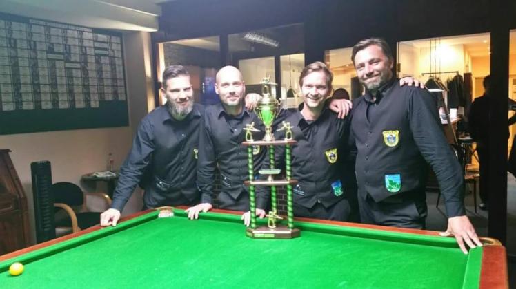 Ein erfolgreicher Start in die neue Saison: Die Snookerspieler vom ersten Schweriner Billard-Club „Break In“ gewannen am letzten Wochenende in Hamburg den Teampokal.  