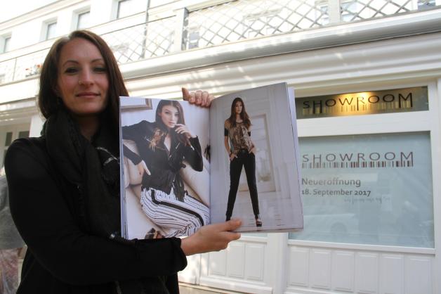 Sie leitet den neuen Showroom von Heymann-Moden in der Mühlenstraße: Julia Rothe.  Fotos: mapp (2) 