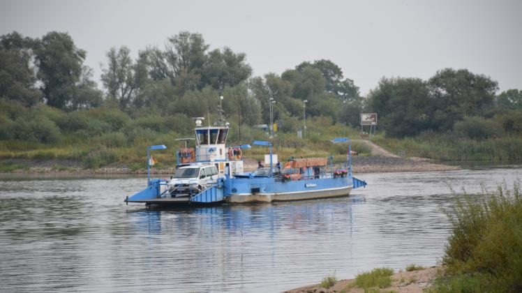 Die „Amt Neuhaus“ im Einsatz auf der Elbe 