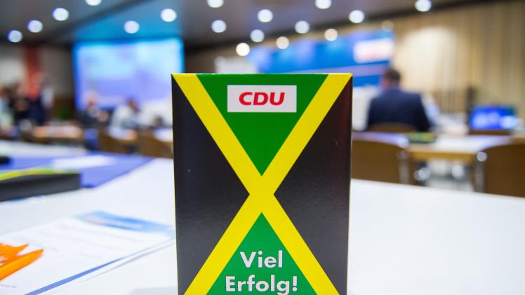 Nachdem die SPD nach den ersten Hochrechnungen zum Ausgang der Bundestagswahl 2017 eine Wiederauflage der großen Koalition ausgeschlossen hat scheint eine sogenannte Jamaika-Koalition aus Union, FDP und Grünen am wahrscheinlichsten. 