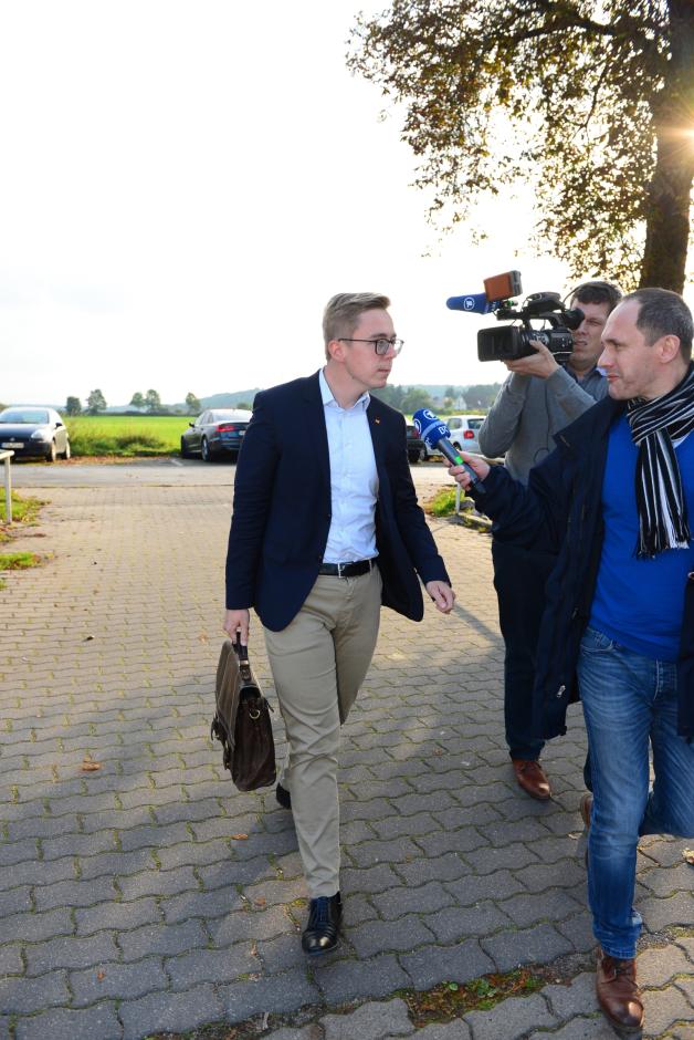 Großes Medieninteresse: Philipp Amthor gestern unterwegs in Schwerin Mueß Großes Medieninteresse: Philipp Amthor gestern unterwegs in Schwerin Mueß