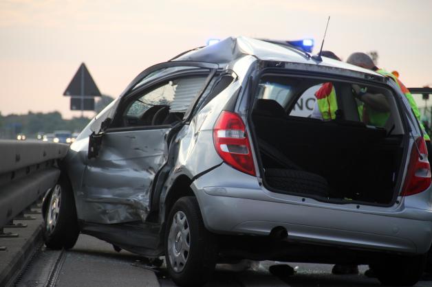 unfall_warnowtalbruecke_6.jpg unfall_warnowtalbruecke_6.jpg