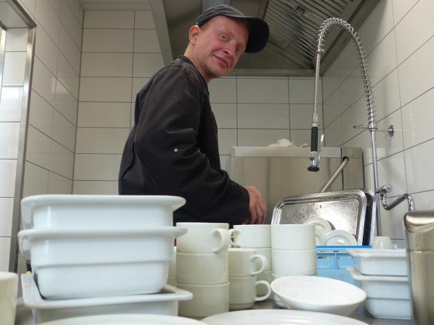 Tobias Bohnsack ist begeisterter Koch. Tobias Bohnsack ist begeisterter Koch.