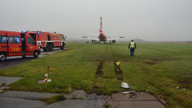 Feuerwehr Westerland-Air Berlin-Unfall-Landebahn-Flugzeug