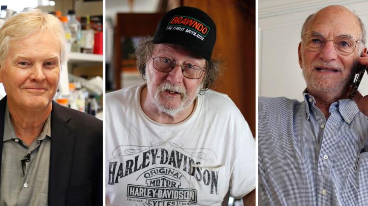 Die US-Wissenschaftler Michael Young (v.l.), Jeffrey C. Hall und Michael Rosbash werden mit dem Nobelpreis für Medizin für ihre Erforschungen der Inneren Uhr geehrt. Die US-Wissenschaftler Michael Young (v.l.), Jeffrey C. Hall und Michael Rosbash werden mit dem Nobelpreis für Medizin für ihre Erforschungen der Inneren Uhr geehrt.