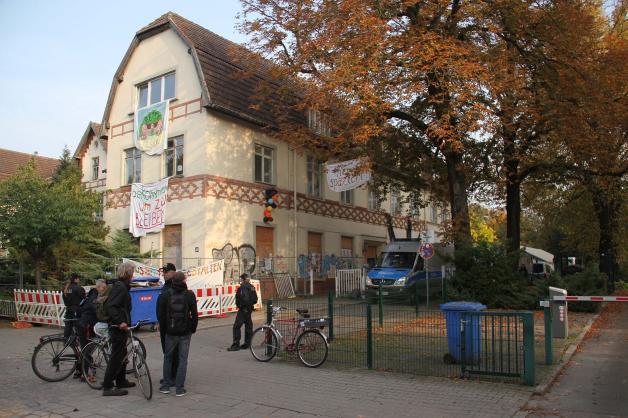 Polizei räumt besetztes Haus „Betty“ in Rostock