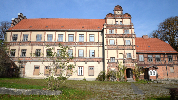 Das denkmalgeschützte Gadebuscher Schloss.  