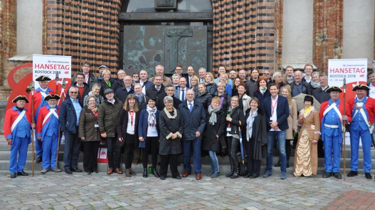 Am Gründungsort Rostocks, der Petrikirche, freuen sich die Delegierten aus 16 Nationen schon jetzt auf 2018. 