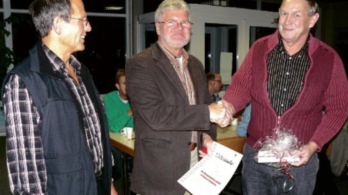 50 Liter in 40 Jahren Niko Lund feierte seine 100. Blutspen SHZ