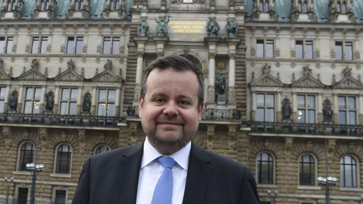 André Trepoll – der 40-jährige steht der CDU-Fraktion in der Hamburgischen Bürgerschaft seit gut zweieinhalb Jahren vor.