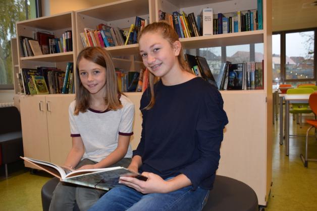 Lena Josephine Knorr (l.) und Emma Guttschau siegten in ihren Klassenstufen. 