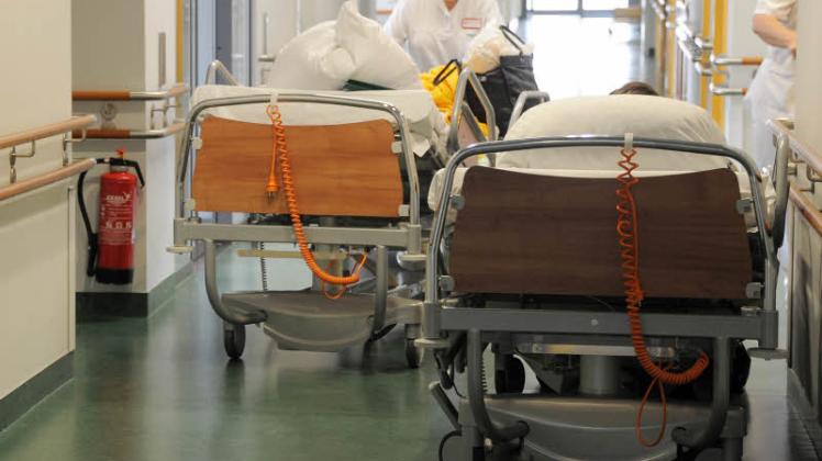 Im stationären Bereich wird die Bettwäsche auch im Klinikum Südstadt weiterhin gestellt, bei ambulanten Operationen werden Patienten gebeten, wenn möglich eigene Bezüge mitzubringen. 