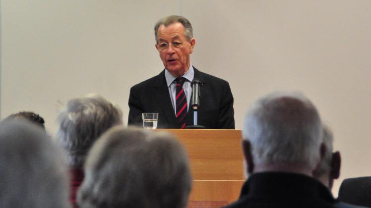 Zur 2. Seniorenkonferenz stellte Franz Müntefering (SPD), Ex-Vizekanzler und Vorsitzender der Bundesarbeitsgemeinschaft der Senioren-Organisationen, Ergebnisse des 7. Altenberichts vor. Zur 2. Seniorenkonferenz stellte Franz Müntefering (SPD), Ex-Vizekanzler und Vorsitzender der Bundesarbeitsgemeinschaft der Senioren-Organisationen, Ergebnisse des 7. Altenberichts vor.