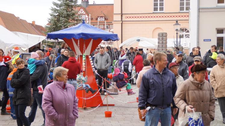 Auch ein Karussell für Kinder, wie im Vorjahr, wird es auf dem Nikolausmarkt wieder geben. 