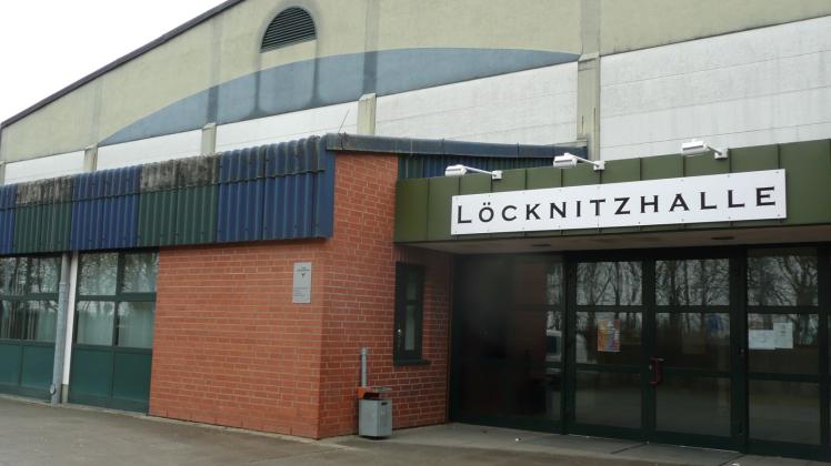 Ein regelrechter Energiefresser: Die 1997 fertiggestellte Löcknitzhalle in Karstädt verschlingt im Jahr rund 55   000 Euro an Gas- und Stromkosten. 