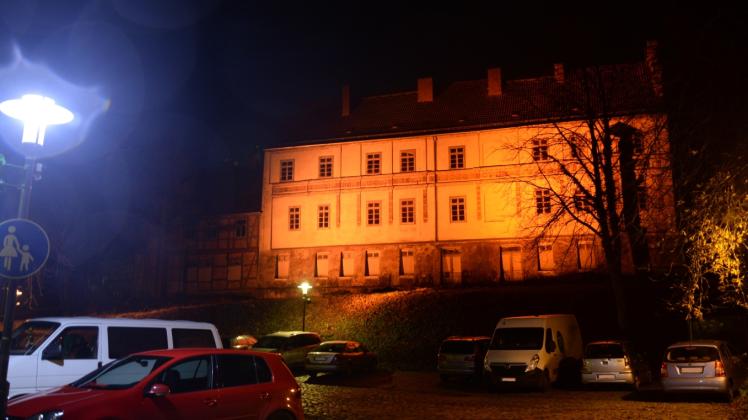 In neues Licht getaucht: das Gadebuscher Renaissanceschloss. 