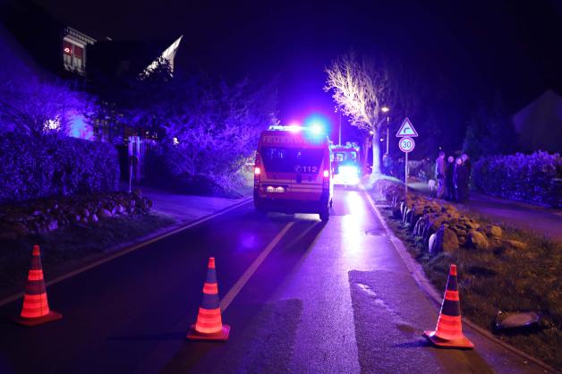 Sturzbetrunkener Autofahrer fliegt bei Unfall in Admannshagen über Regenrückhaltebecken und schleudert an Hauswand: 47-Jähriger torkelt nach Crash mit 3 Promille nach Hause Sturzbetrunkener Autofahrer fliegt bei Unfall in Admannshagen über Regenrückhaltebecken und schleudert an Hauswand: 47-Jähriger torkelt nach Crash mit 3 Promille nach Hause