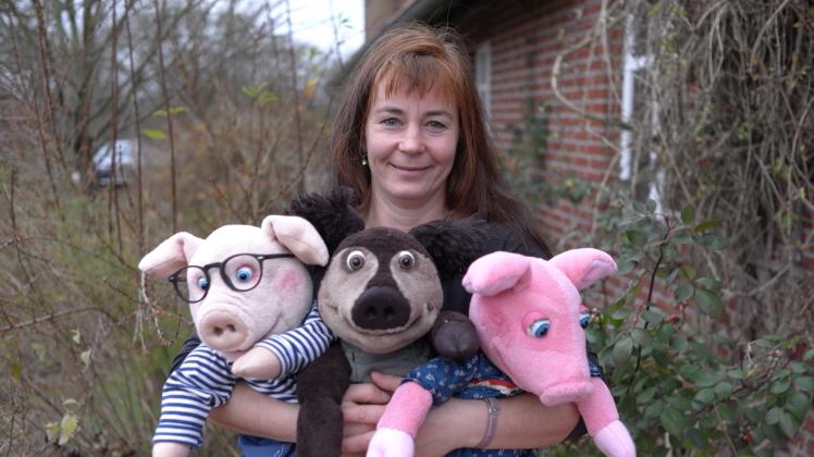 Die gebürtige Boizenburgerin Cornelia Unrauh hat im Jahre 2004 mit ihrer Leidenschaft zum Puppenspiel eine berufliche Neuorientierung gesucht und gefunden.