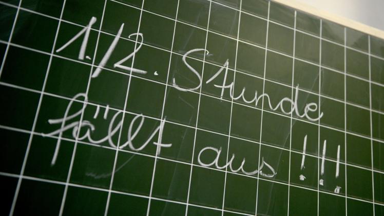 Unterrichtsausfälle wegen fehlender Lehrer und unqualifizierte Vertretungen - das ist auch in diesem Jahr Alltag an vielen Schulen.  
