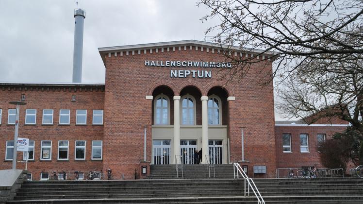 Die Neptunschwimmhalle steht schon länger auf dem Investitionsplan der Hansestadt.
