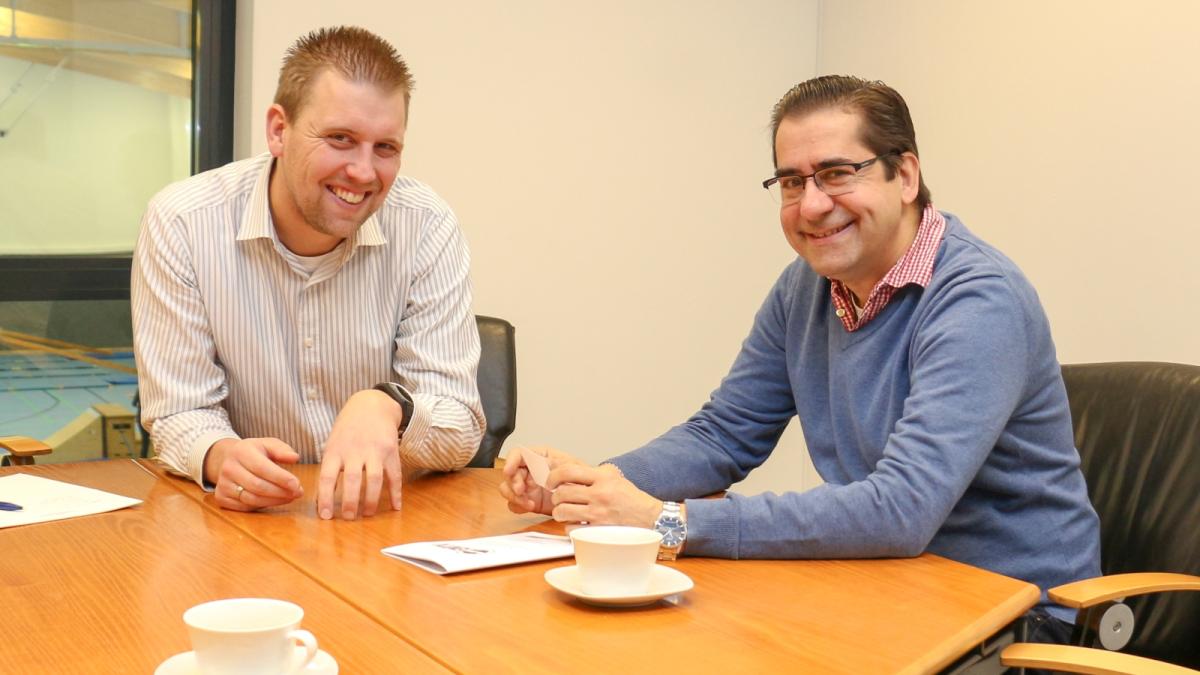 An de Eck steiht ’n Jung