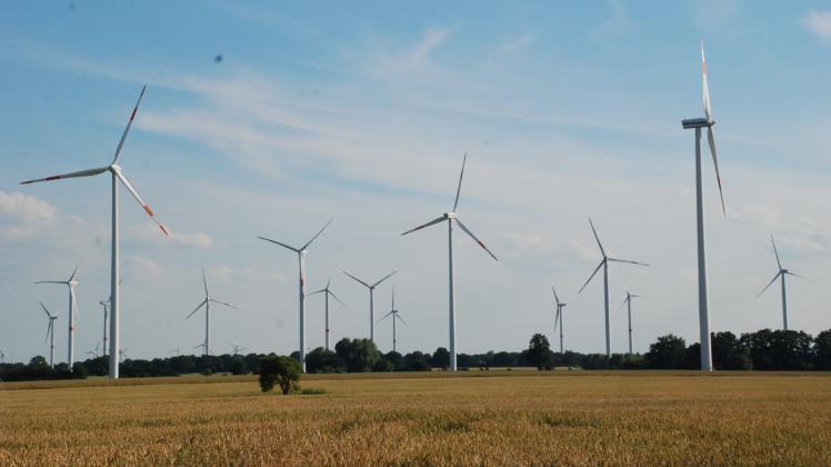 Für die Prignitzer ein gewohnter Anblick: Künftig sollen neue Windkrafteignungsfelder nach Plan ausgewiesen werden.