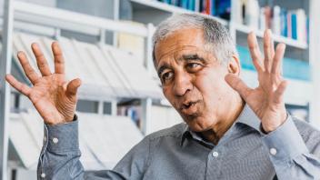 Experte zu Gast: Mojib Latif, Professor am Helmholtz-Zentrum für Ozeanforschung in Kiel, hält einen Vortrag in Pinneberg.