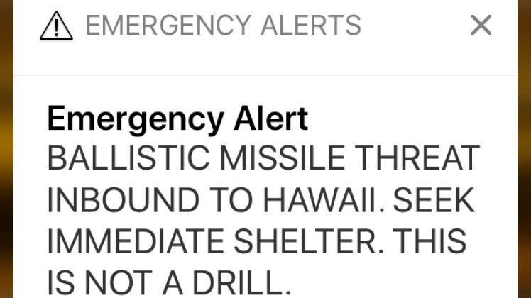 So warnte die Katastrophenschutzbehörde von Hawai: „Raketenwarnung für Hawaii eingegangen. Suchen Sie Schutz. Dies ist keine Übung“.