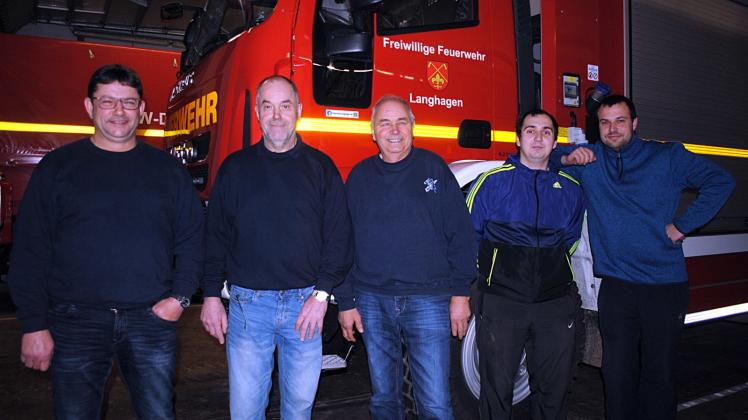 Einige Mitglieder des Feuerwehrvereins Langhagen: Frank Buch, Karl-Heinz Roberg, Vorsitzender Hans-Jürgen Jeschke, Chris Oestreich, Felix Budde (von links). 