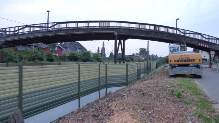 Längst Vergangenheit: Die Brücke über die Gleise der Deutschen Bahn in Hainholz wurde 2017 abgerissen. 