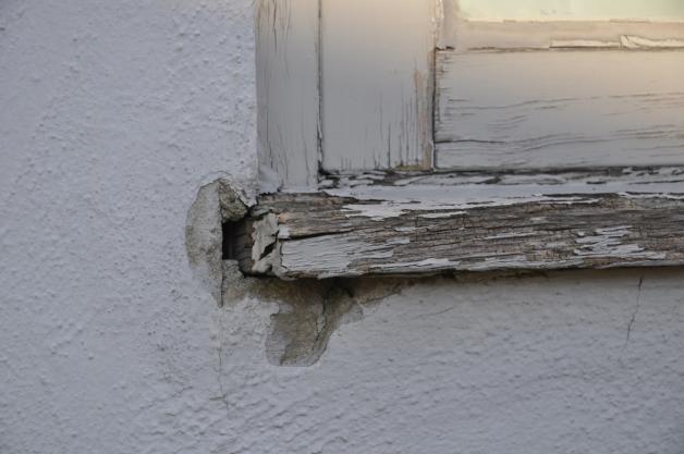 Schäden an einem Fenster Schäden an einem Fenster