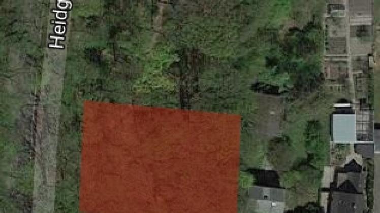 Der rot markierte Bereich der heutigen Waldfläche soll neuer Standort des Waldkindergartens werden. 
