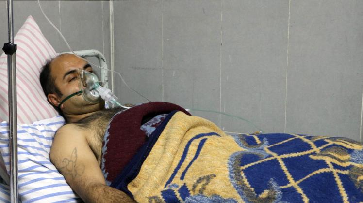 Atembeschwerden bekamen sechs Menschen nach einem mutmaßlichen Angriff in Afrin.  