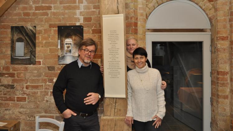 Zusammen mit anderen setzen sich Rainer Kluck, Yvonne Wulff und Karin Homann (v.l.) im Förderverein der Kirche ein. 