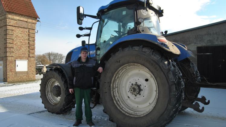 Der zugstarke Traktor ist eher seine Fahrzeugklasse: Lukas Hellwig gibt sich nicht mit normalen Pkw ab.