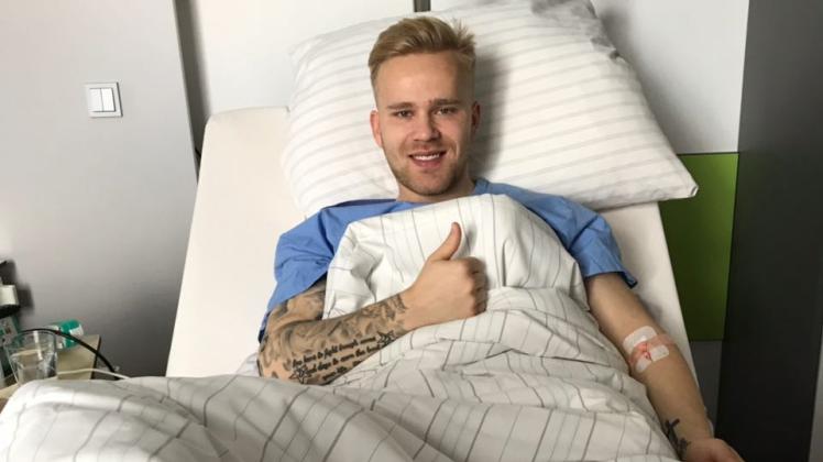 Operation gut überstanden: Marcel Hilßner drückte dem FC Hansa vom Krankenbett aus die Daumen.