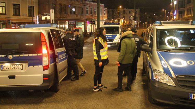 Auch auf dem Doberaner Platz in Rostock ist es bereits zu gewaltvollen Auseinandersetzungen unter Jugendlichen gekommen.