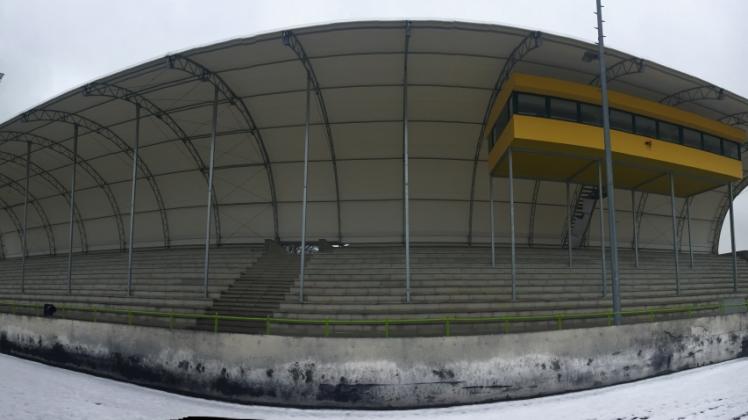 Der neue Start-Ziel-Bereich im Speedwaystadion Güstrow steht kurz vor seiner Fertigstellung. 