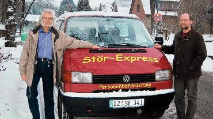 Verkünden das  Aus für den "Stör-Express": Wolf-Dietrich Debus und Walter Grohmann.  Foto: tietje-räther