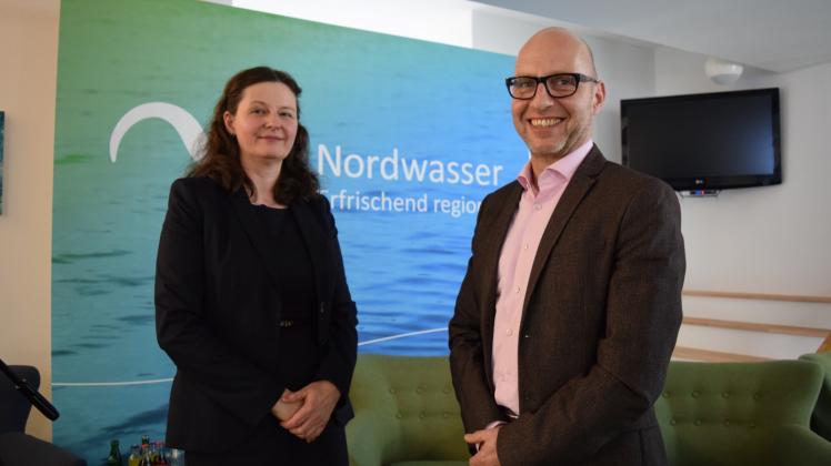 Ab 1. Juli will das Geschäftsführer-Duo Michaela Link und Wolf-Thomas Hendrich mit dem kommunalen Unternehmen Nordwasser die Versorgung in Rostock und 28 Umlandgemeinden sicherstellen. Wie viele Mitarbeiter sie dann haben werden, wissen sie noch nicht.