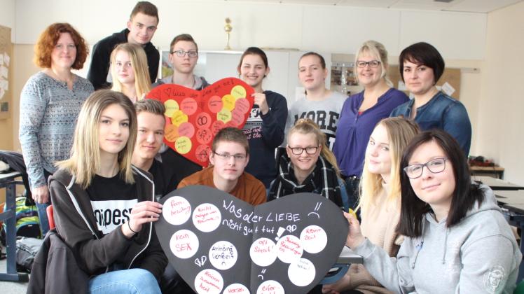 Zwölf Schüler des Landesförderzentrums in Güstrow nehmen an dem Projekt „Fit für Familie“ teil. 